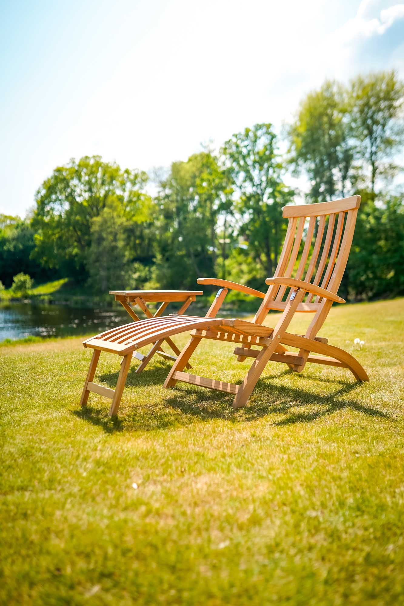 Lobby däckstol Teak inkl. bricka & regnskydd