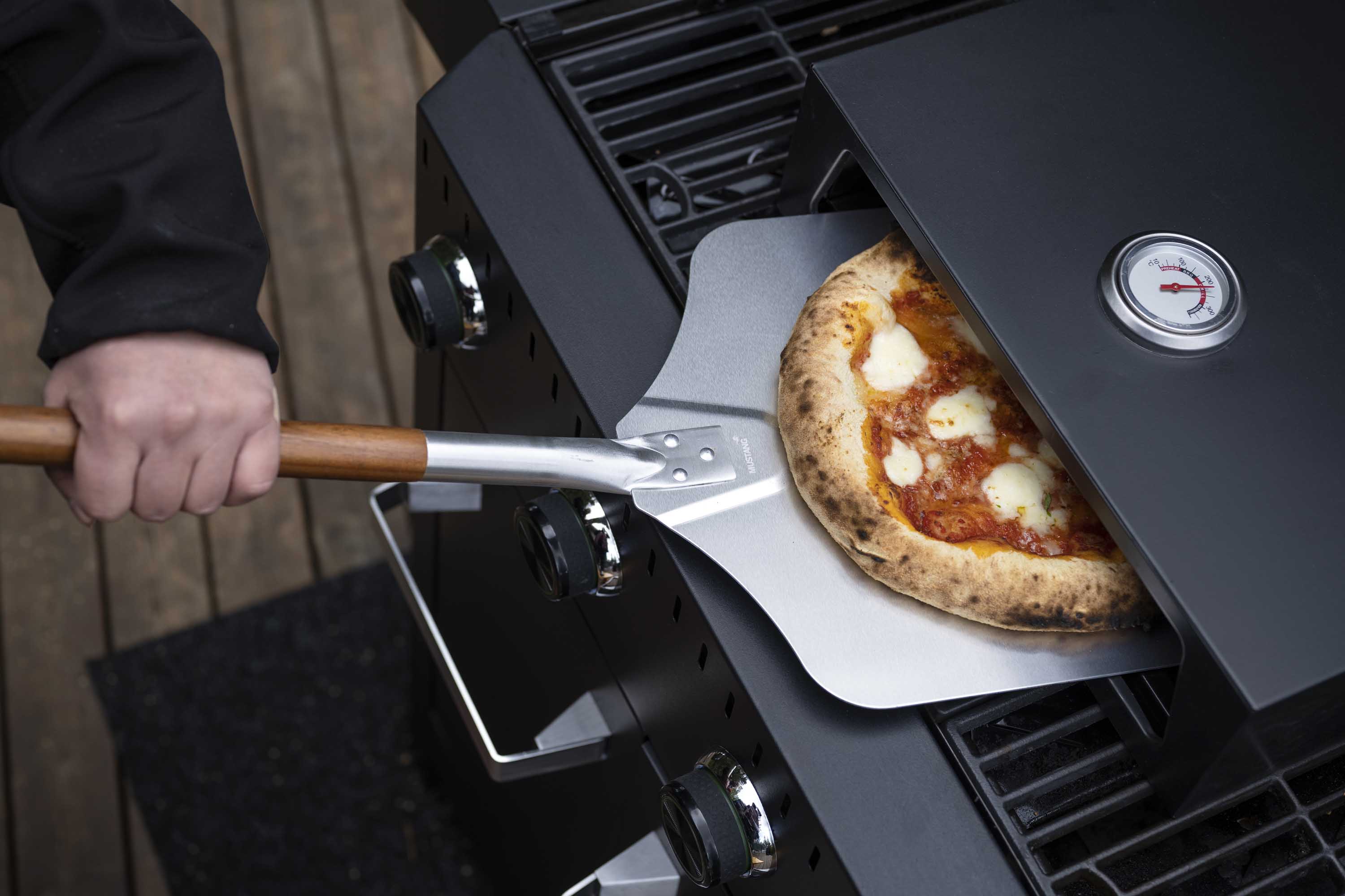 Pizzaovn for gassgrill