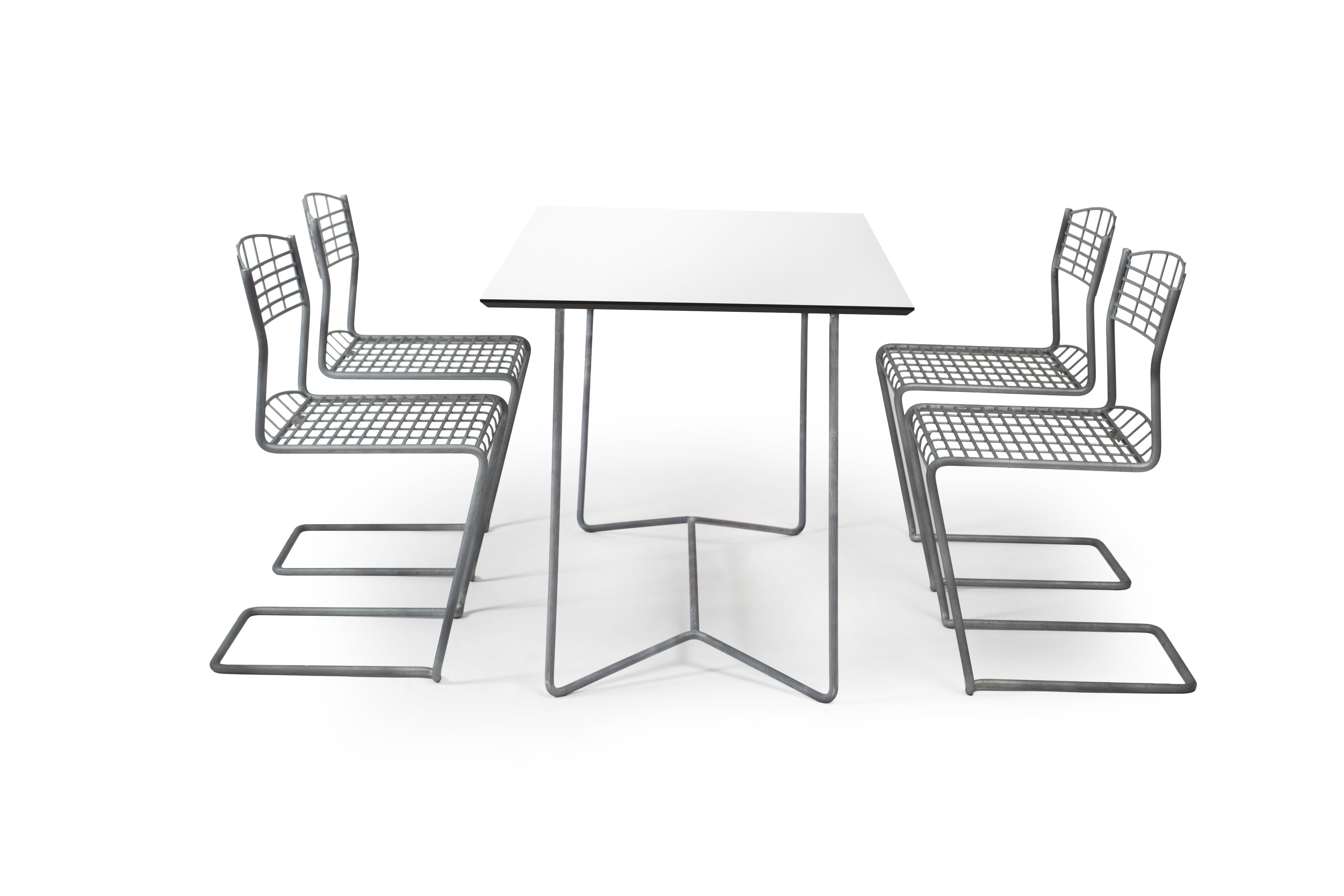 Grythyttan Stålmöbler High-tech spisebordsæt Galvanisere stål 4 stole & bord 110x70 cm